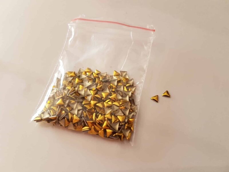 Borchiette triangolo